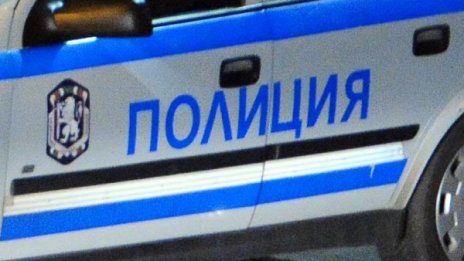 Мъж съсече крака на брат си с брадва, скарали се
