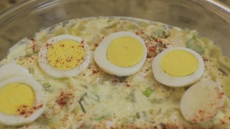 Рецептата Dnes: Картофена салата с яйца и чушки