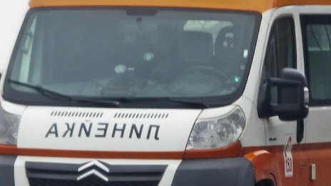 Пътен ад на пътя Русе-Бяла: Две коли се удариха челно