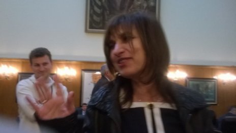 Каката на премиера дебютира в парламента... Хареса й