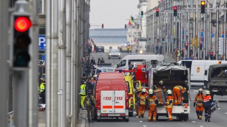 Европейският транспорт потъна в хаос след атентатите