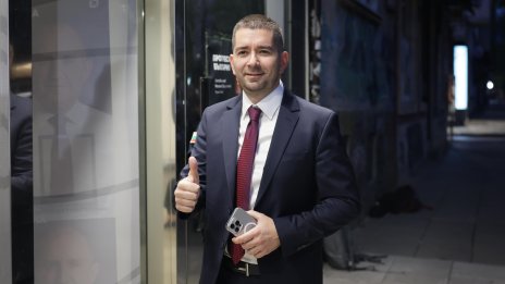 Слави Василев: ПБ: Румен Радев е много подготвен за премиер, предстоят добри времена