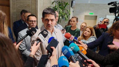 Радостин Василев: Слави и БСП да декларират, че ще напуснат управлението 