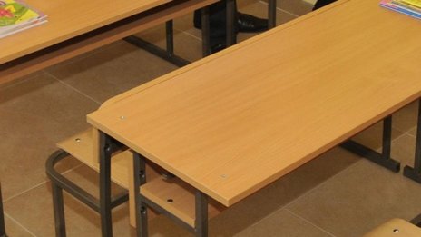 Заплашиха с бомба 93-ото СОУ в София