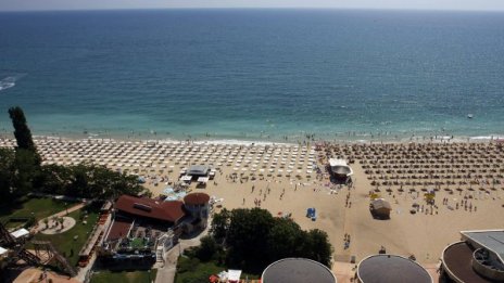Работодателски устрем по морето, дават с по 50-100 лева отгоре