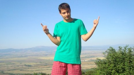 Да помогнем на Давид. Нека проходи пак
