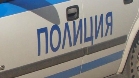 Кола се удари в дърво, млад мъж издъхна на място