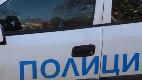 Арестуваха мъж, нападнал полицай с брадва