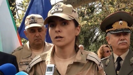За първи път: Жена води цял взвод в Афганистан