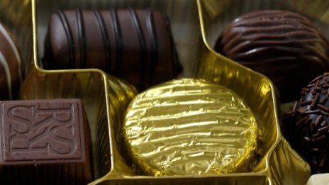 Гърците изкупуват масово шоколадови бонбони у нас