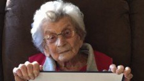 102-годишна американка завърши висше