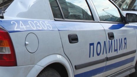 Мъж сви 34 лв. от автомат за кафе и отпраши с "Тойота"