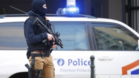 Екстремистка суперклетка зад ужаса в Париж и Брюксел