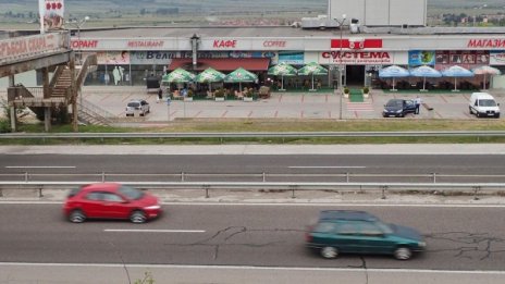 Започва сезонът на "тапите": Ремонт, асфалт… по 600 км
