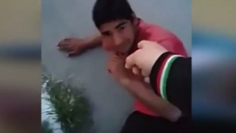 Ние сме равни... вбеси българин, сви юмрук и преби ром (18+) 