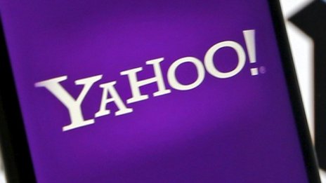 Трима в битка за "интернет динозавъра" Yahoo