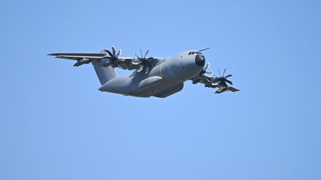 Два американски военни самолета кацнаха на летище &bdquo;Васил Левски&ldquo; в София
