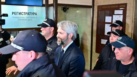 Искат мярка "подписка" эа Коцев, съпругата му трябва да се лекува в Германия