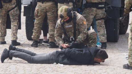 Антитерористично учение на всички структури на полицията във Варна СНИМКИ