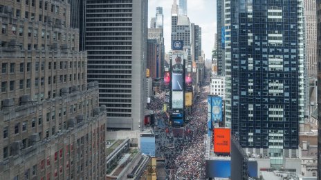 В САЩ започнаха протести срещу Тръмп в деня "Без крале&ldquo;