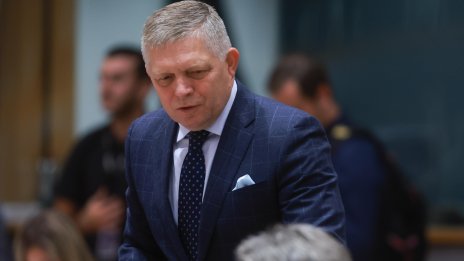 "Политико": Фицо описал Тръмп като опасен и полудял на срещата им