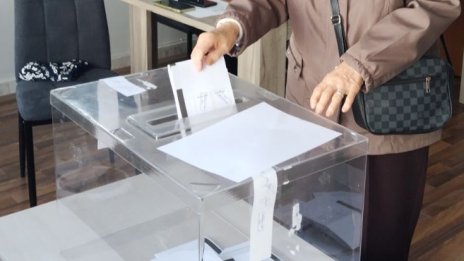 ПБ на Радев печели най-много гласове и при гласуването в Северна Македония