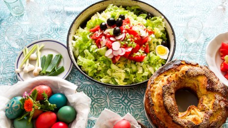 8 апетитни рецепти за салати за Великден