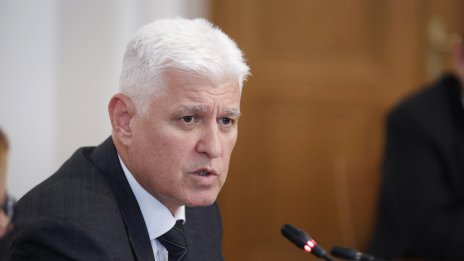 Стоянов за военните самолети в София: Няма риск за националната сигурност