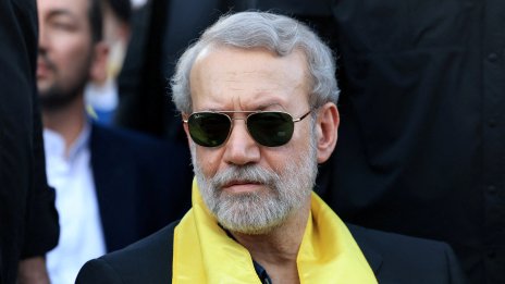 Кой е Али Лариджани, загадъчният стратег в основата на иранската мощ?