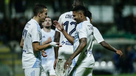 Левски напред за Купата след класика над Хебър