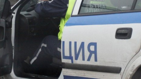 Две коли се сблъскаха челно, шофьорите им загинаха