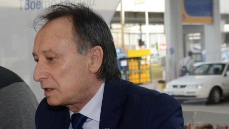 Молби за лечение отлежавали с месеци при Александров 