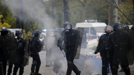 12 души са арестувани в Париж след сблъсъци