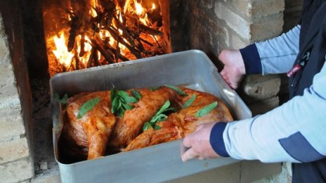 Цакат ни с агнешко за 4,50 лв. от Сърбия и Македония