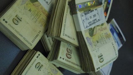 Как се крият доходи: Полицейски шеф дал 150 бона на бандит