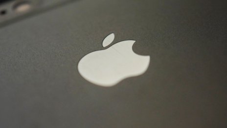 Защо Apple би трябвало да купи Tesla?