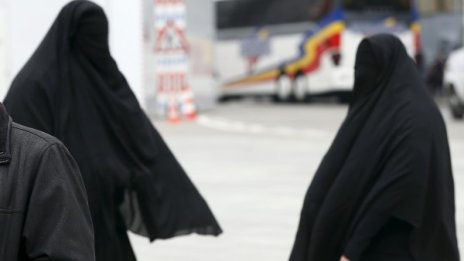 И заваляха забрани за бурки: В Хасково, Харманли...