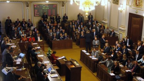 В Чехия обсъждат референдум за излизане на Чехия от ЕС