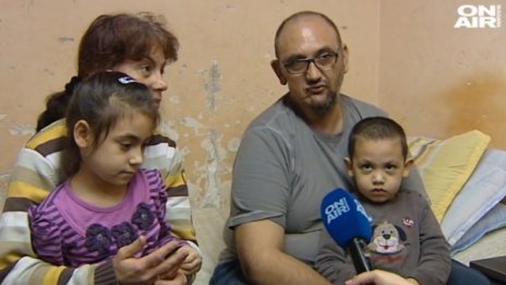 Марин, Ани и седемте им деца. Да даряваш въпреки недоимъка си