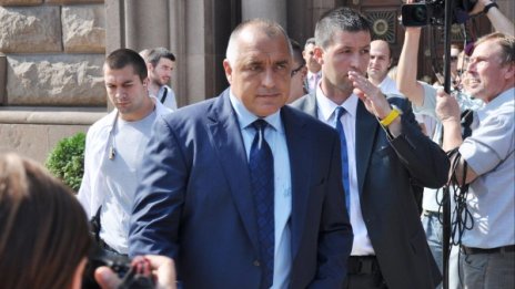 След среща с US гост: Борисов дава нова техника на армията