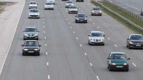 Трафикът е интензивен, засега без сериозни тапи