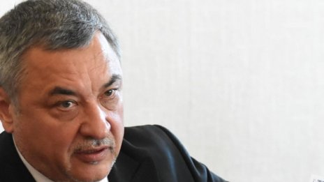 Курсът на ПФ: Да изчегъртаме ДПС и изчадието му ДОСТ   