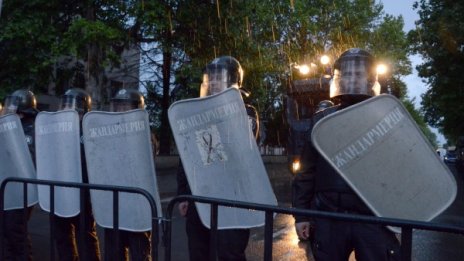 Протестите срещу ромите в Раднево &ndash; до 15 юни