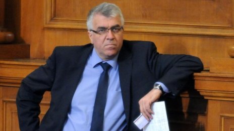 БСП с обвинение: ГЕРБ обеща растеж, а лазим по земята!