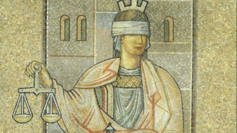 Трима обвинени за иманярство в "Рациария"