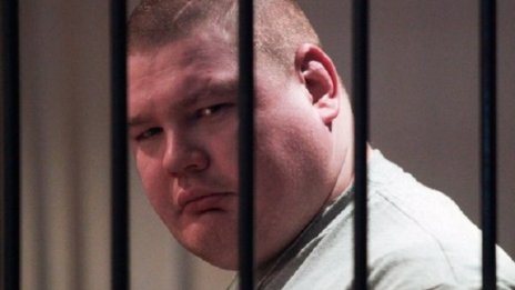 Руският Динко принуди проститутки да маршируват голи (18+)