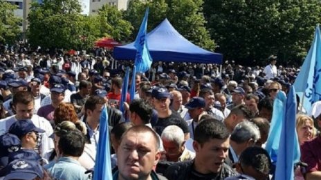 Политически дрязги между ДПС и ДОСТ на митинга в Джебел