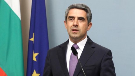 Вместо сбогом. За Плевнелиев... от достоен до безличен