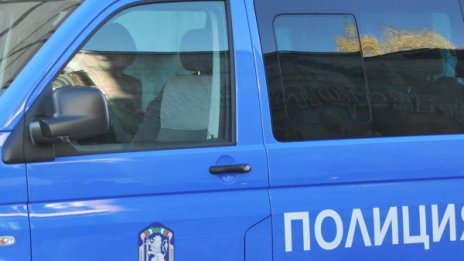 Като на кино: Затворници избягаха, гониха ги с дни
