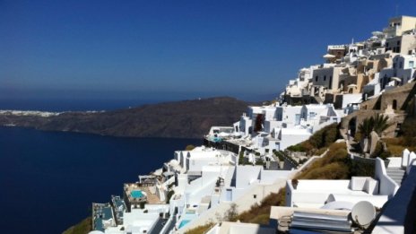 Нов хит: Родни абитуриенти се веселят на остров